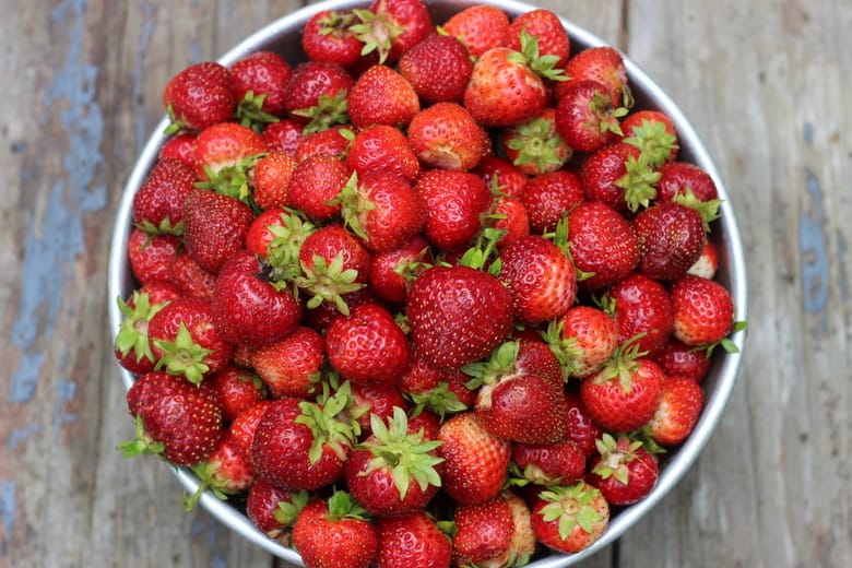 strawberries for easy food preserving tips